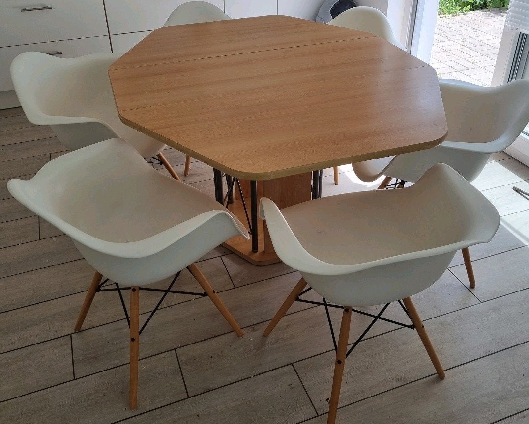8 tables à manger angulaires 120x105/145, 100 à 150 cm, Cinq personnes ou plus, 100 à 150 cm, Enlèvement
