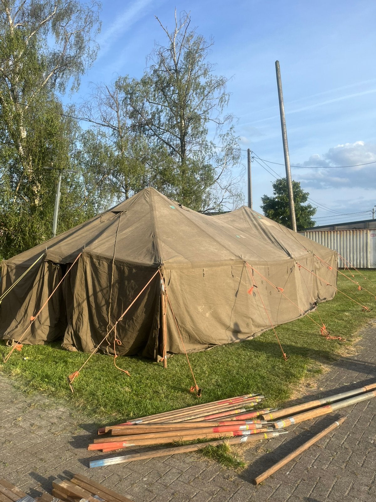 Tent, Enlèvement, Utilisé
