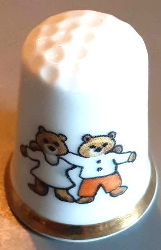 dés a coudre de collection serie ourson (4), Enlèvement ou Envoi, Comme neuf, Porcelaine