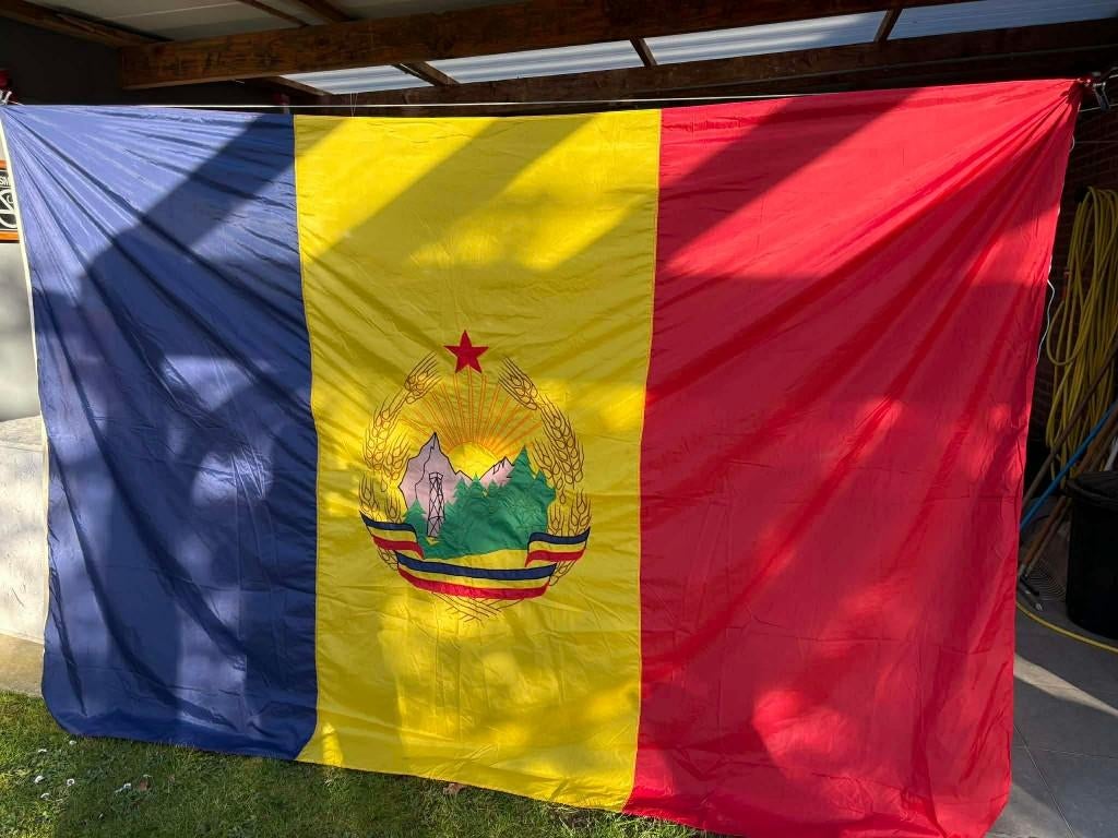 vlag, Ophalen, Zo goed als nieuw