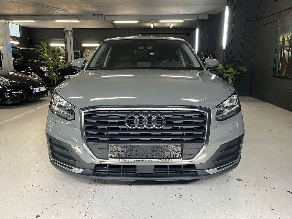 AUDI Q2 **BOITE AUTO** DESIGN** 12 MOIS DE GARANTIE, Autos, Argent ou Gris, Achat, Entreprise, Entretenue par le concessionnaire