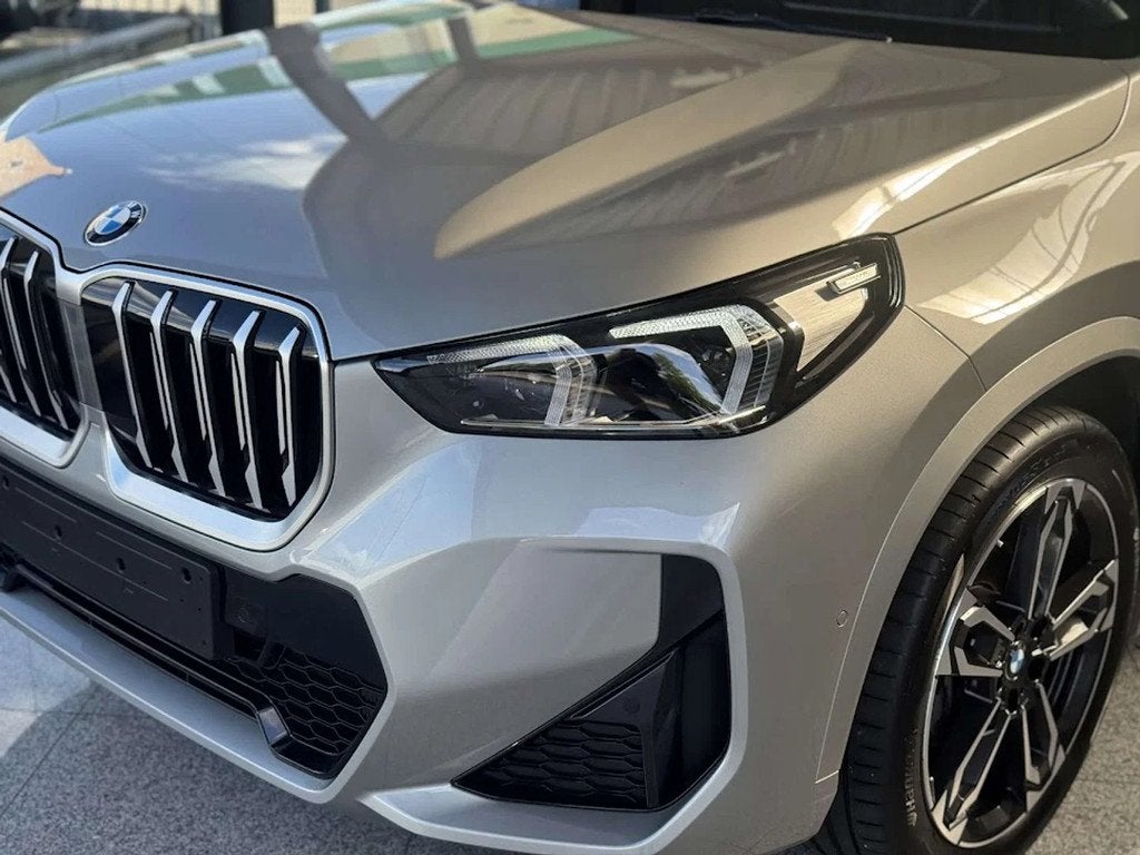 BMW X1 sDrive18i M Sport / KEYLESS / LEDER / PANO / ADPT LED, Auto's, Gebruikt, Zwart, 136 pk, Leder