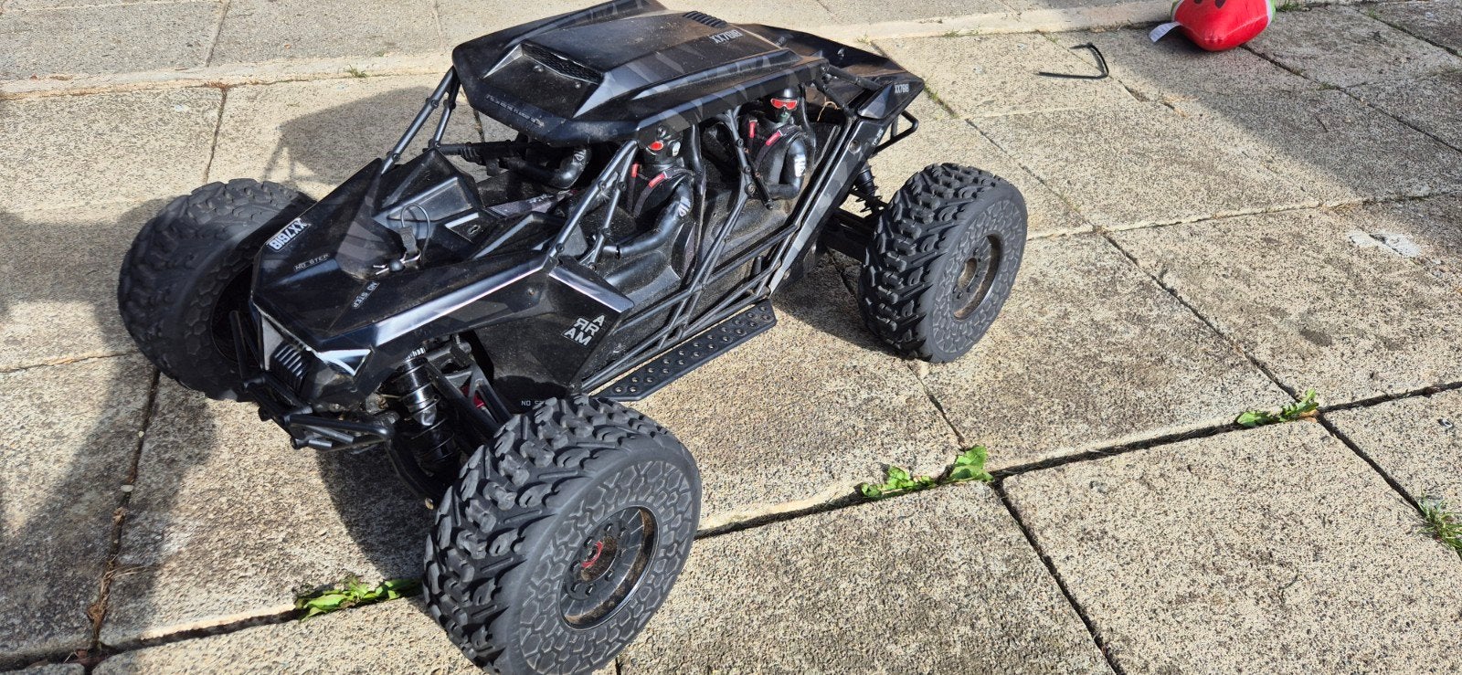 Arrma fireteam 1/7, Hobby en Vrije tijd, Modelbouw | Radiografisch | Auto's, Auto offroad, Zo goed als nieuw, RTR (Ready to Run)