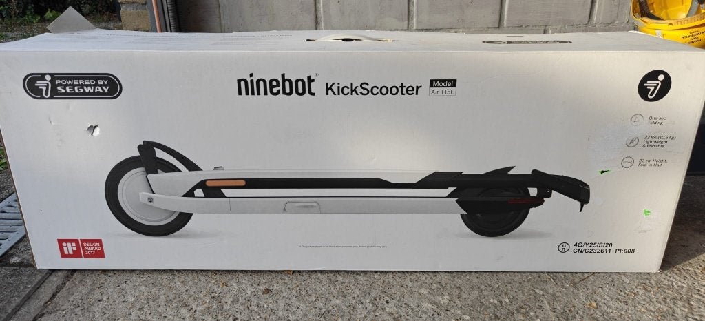 Ongebruikte Ninebot KickScooter Air T15E E-Step + stand, Enlèvement, Comme neuf, Step électrique (E-scooter), Segway-Ninebot