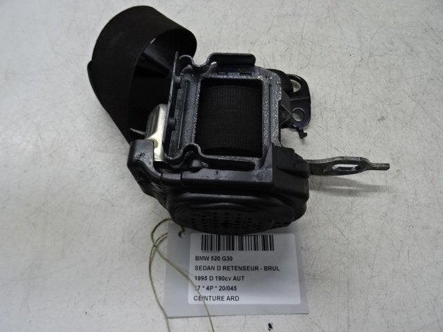 CEINTURE DE SECURITE ARRIERE DROITE BMW 5 serie (G30), Utilisé, BMW, Petuelring 130
80809  München, DE, Bayerische Motoren Werke AG