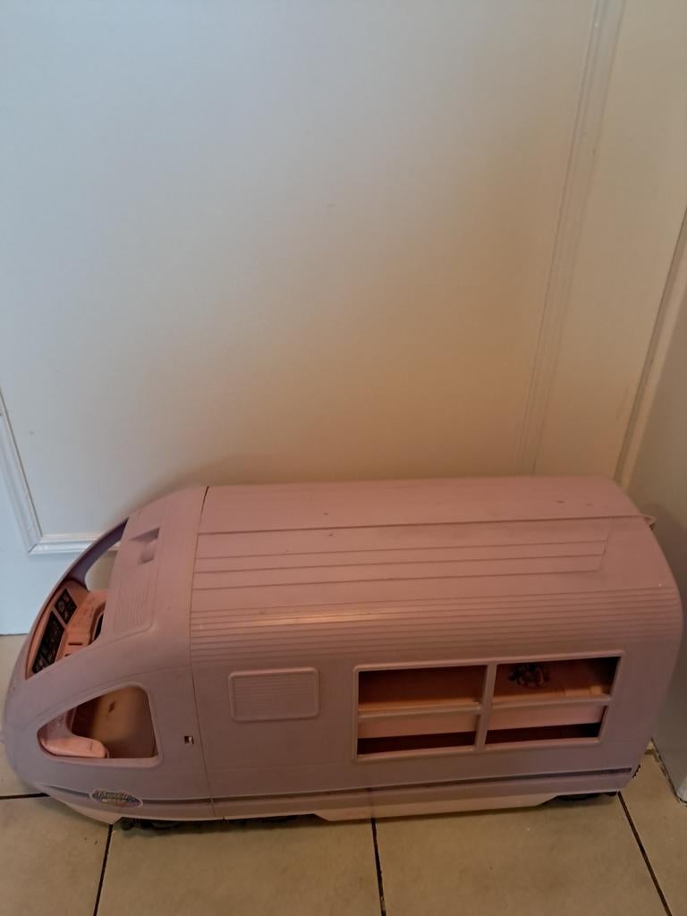 Barbie mobilohome, Ophalen, Barbie