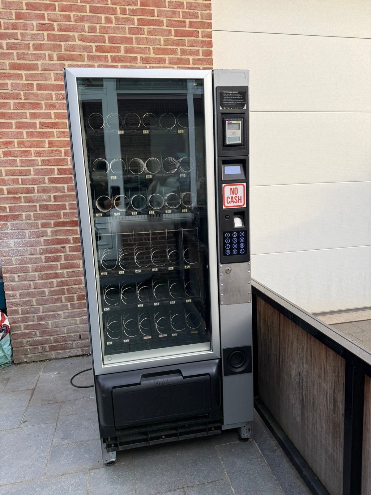 Drank/snack automaat necta melodia met bancontact, Verzamelen, Ophalen
