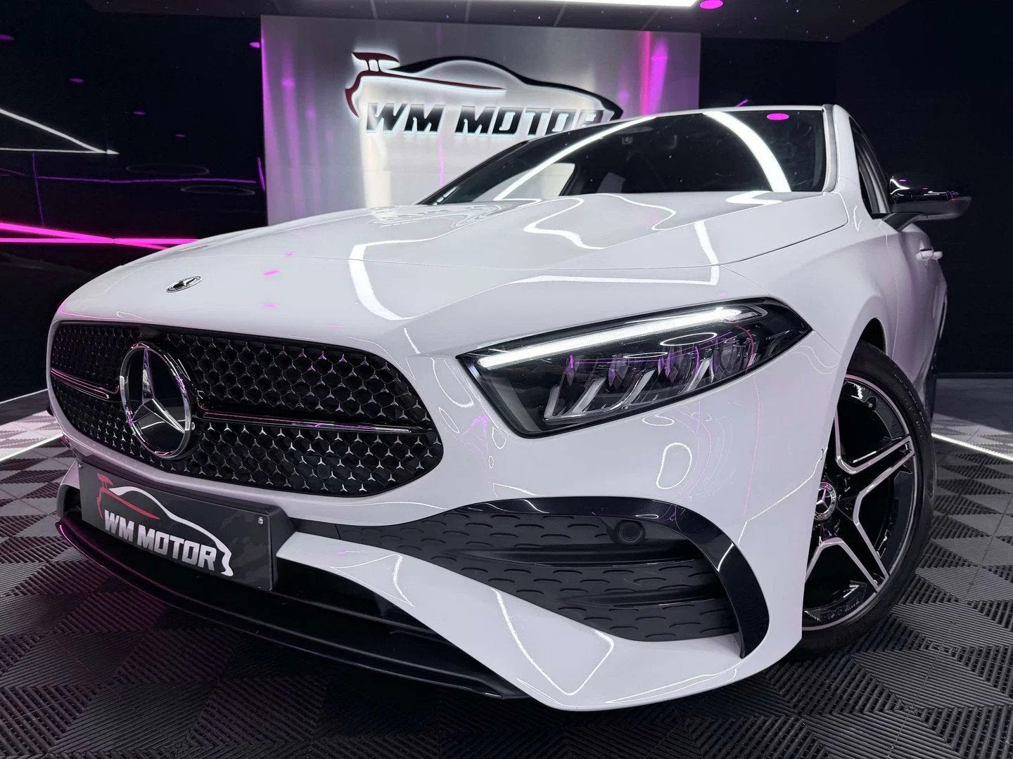 Mercedes-Benz A-CLASS 180 A 180 d AMG Line AMG Line // LED A, Autos, Classe A, Achat, Entreprise, Noir
