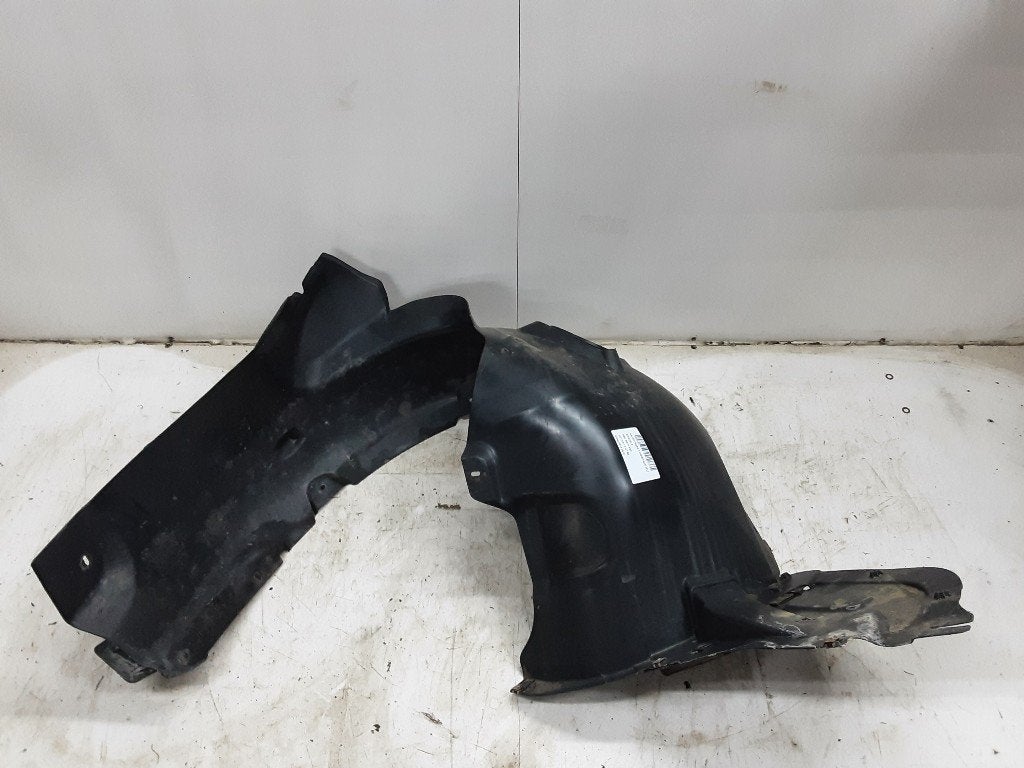 BINNENSPATSCHERM LINKS VOOR Skoda Fabia III Combi (NJ5), Auto-onderdelen, Gebruikt, Voor, Skoda, Spatbord