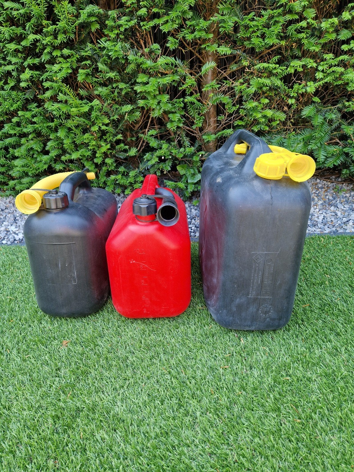 3 bidons te koop, Ophalen