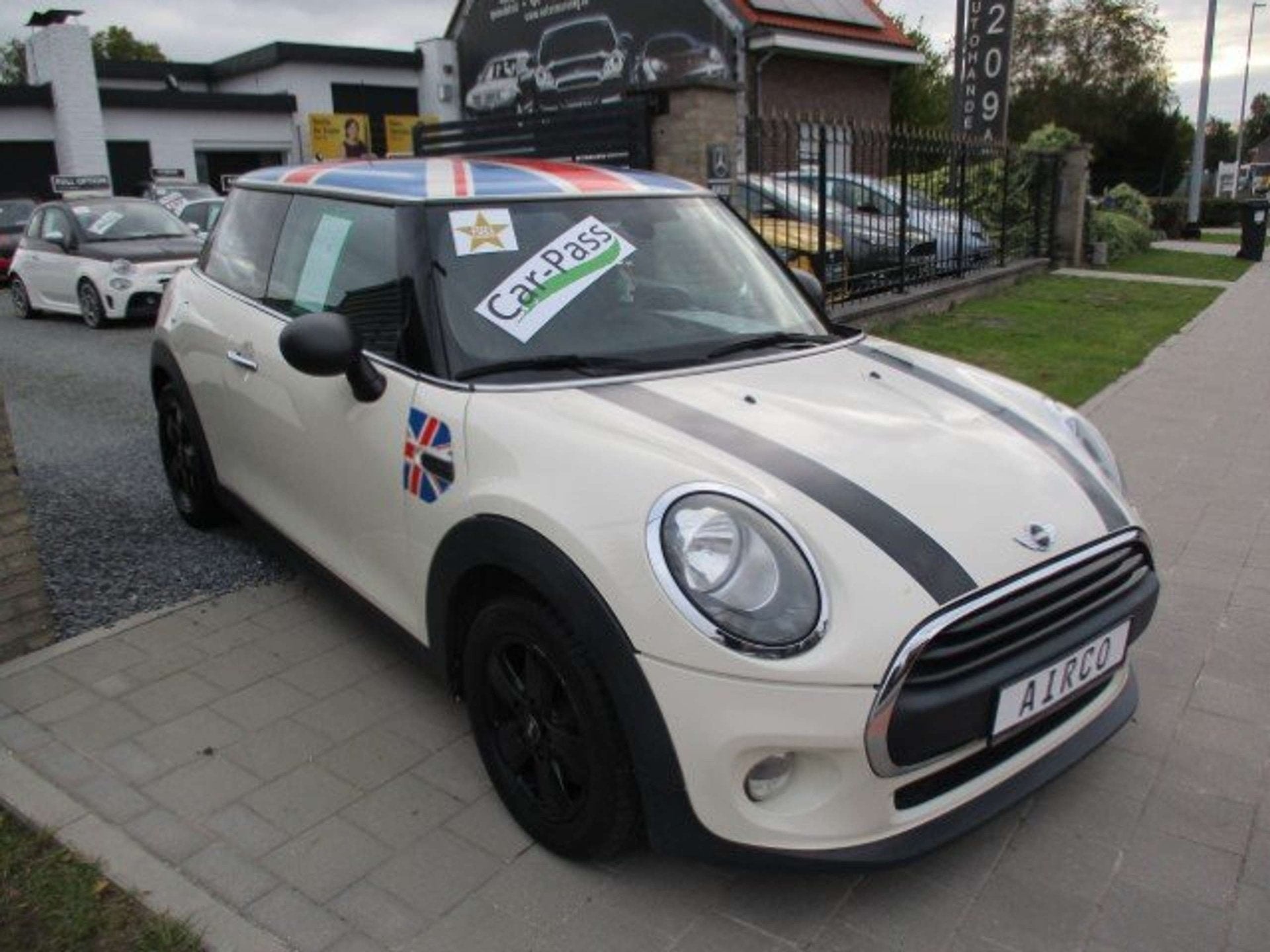 MINI One 1.2I UNION JACK EDITION AIRCO ALU PDC BLACK PACK, Autos, Mini, Achat, Euro 6, Entreprise, Boîte manuelle