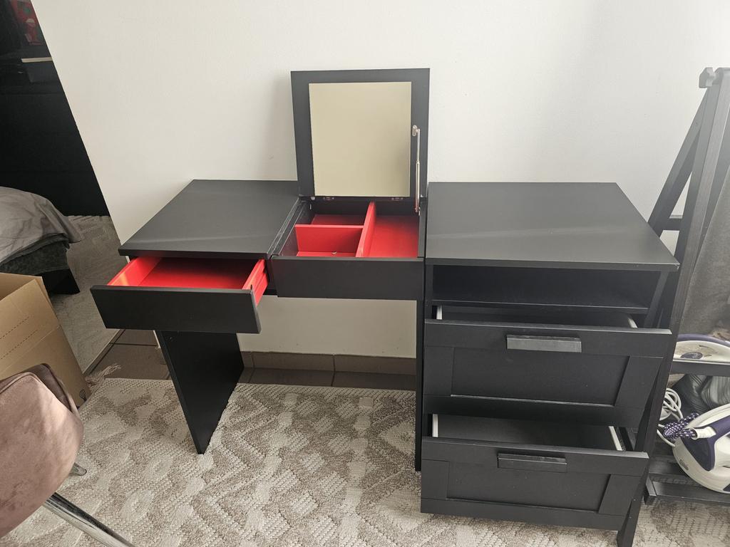 Coiffeuse noire avec emplacement bijoux, Enlèvement, Comme neuf