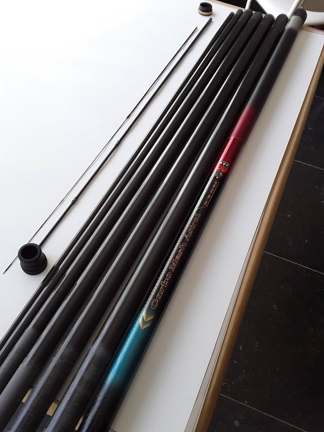 Vis hengel vast  D.A.M Carbon 9,00Lm 740 gr. prima staat, Ophalen, Zo goed als nieuw, Vaste hengel