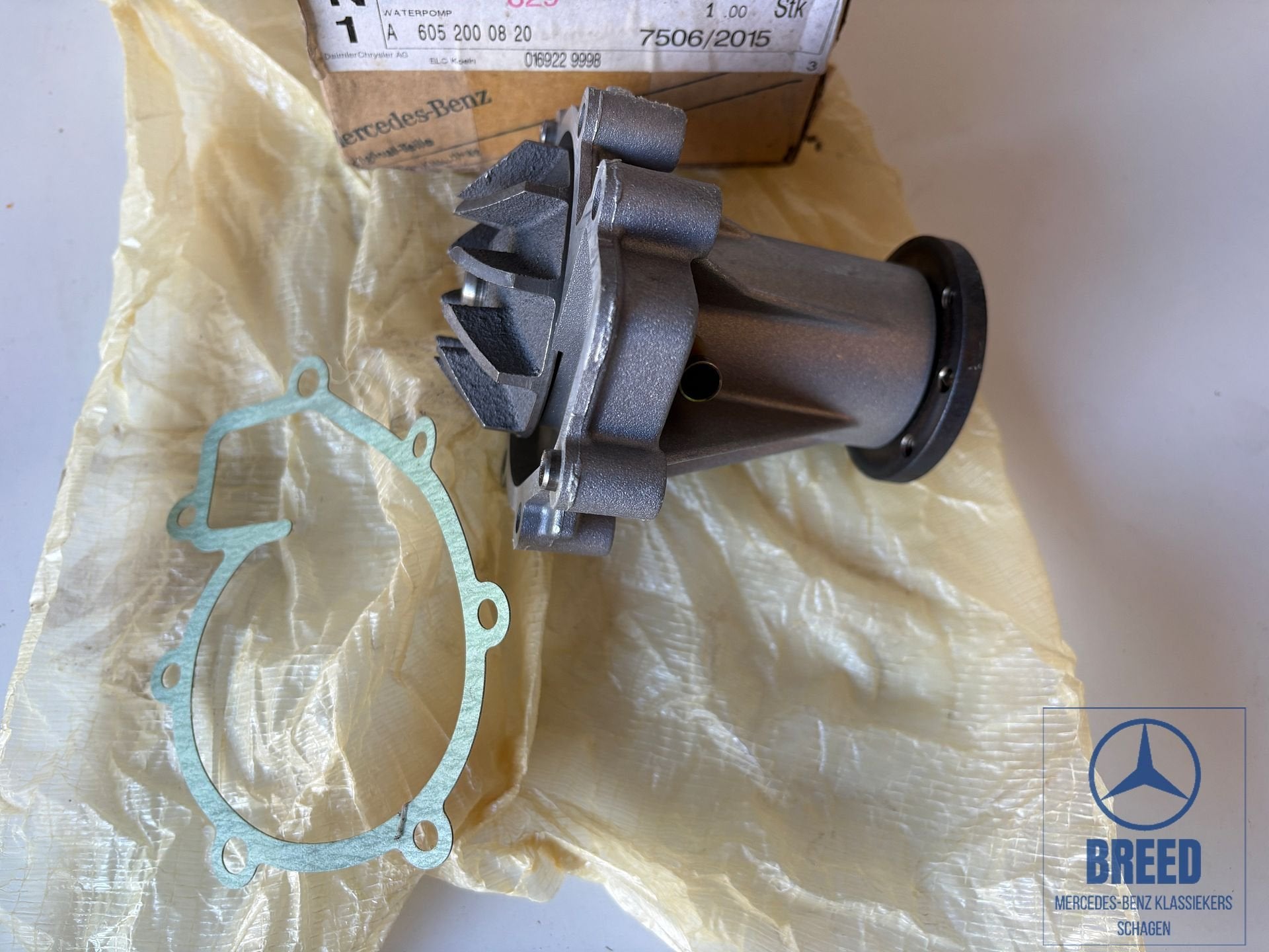 NOS waterpomp voor Mercedes-Benz W124 W202 W210 W140 W463 Tu, Auto-onderdelen, -, Nieuw, Ophalen of Verzenden, -