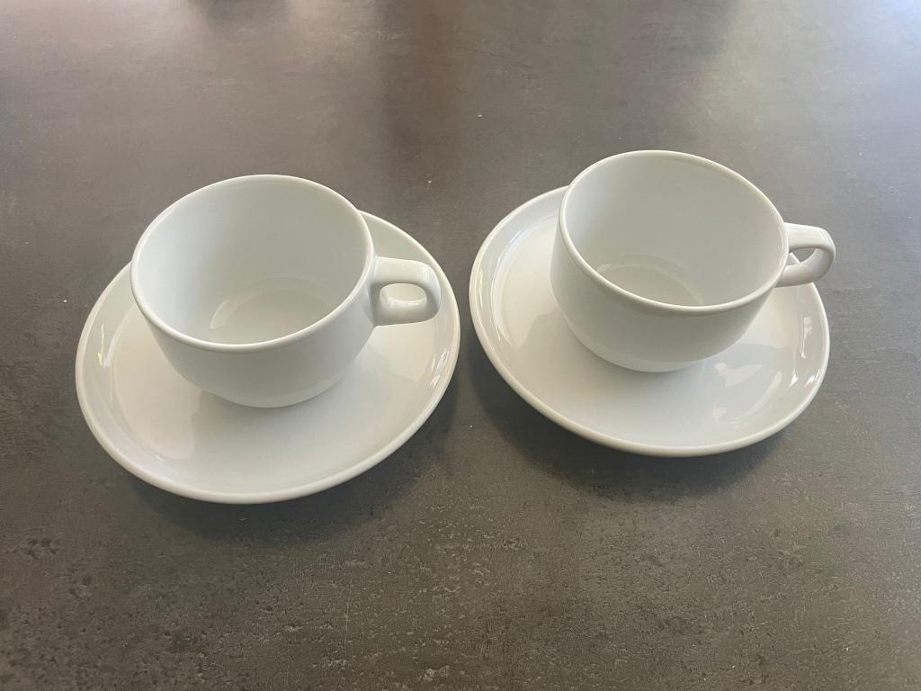 2 tassen met onderbord, Ophalen of Verzenden