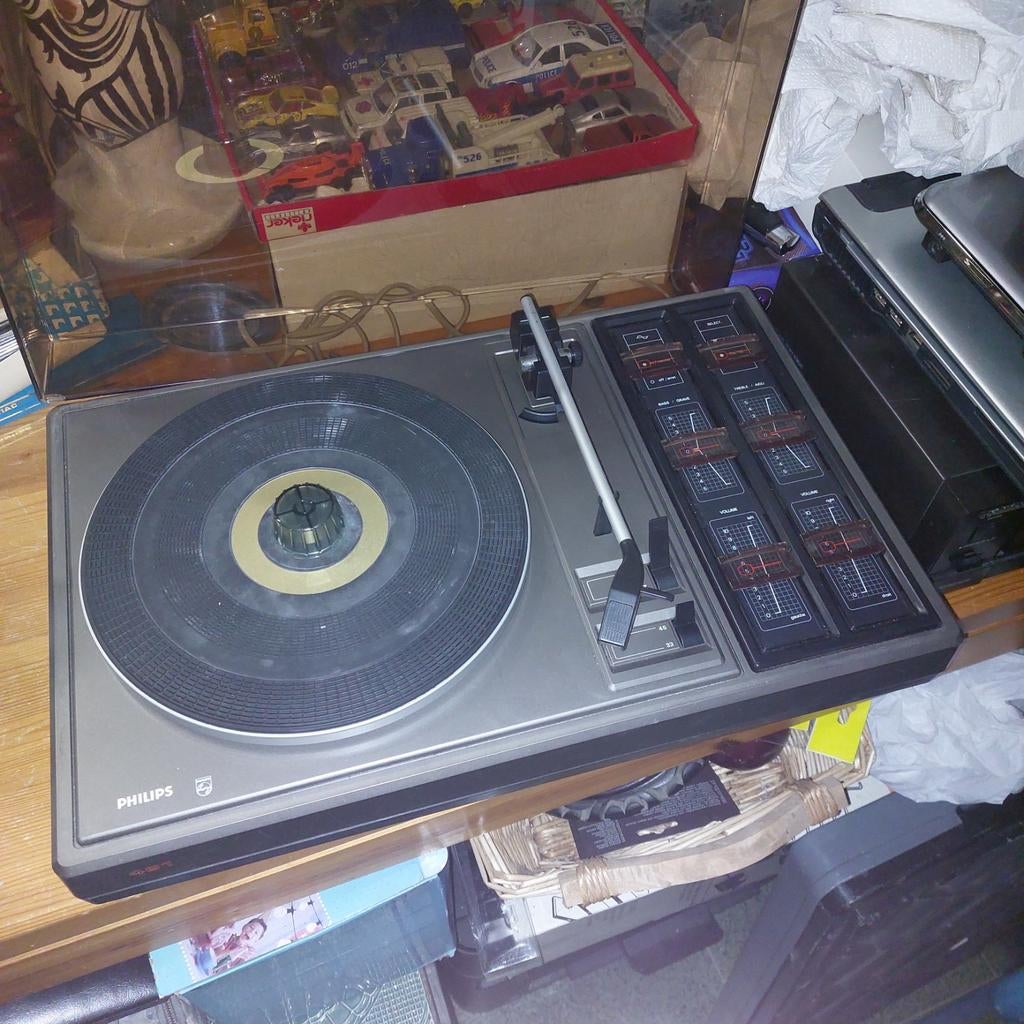 Platenspeler Phillips geen naald bij type 461, Enlèvement, Tourne-disque
