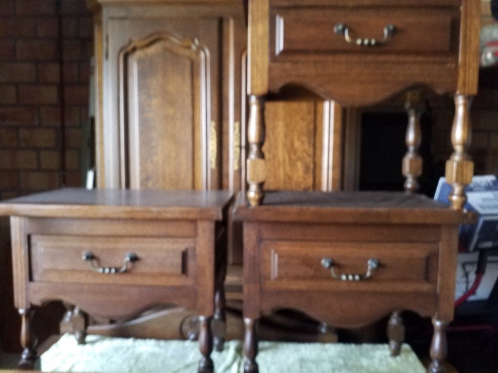 Chambre en chêne massif, placard 4 portes, 2 lits simples, Antiquités & Art, Enlèvement
