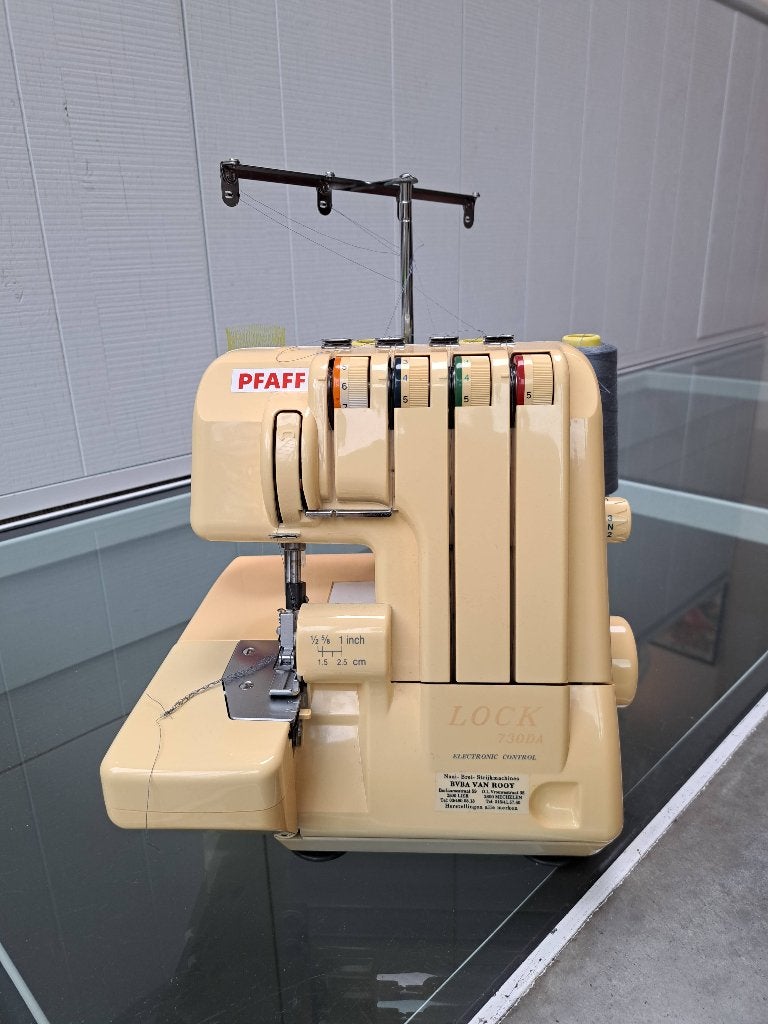 Lockmachine Pfaff 730 DA, Hobby en Vrije tijd, Ophalen, Gebruikt, Lockmachine, Pfaff