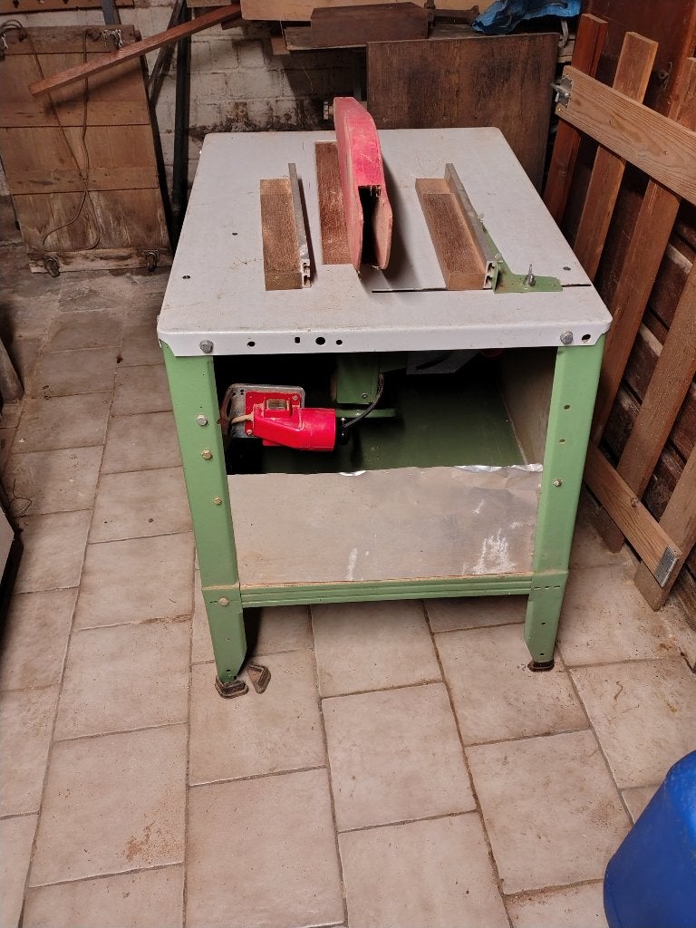 Grote zaagtafel incl. extra zaagbladen, Doe-het-zelf en Bouw, Ophalen, Gebruikt, Cirkelzaag
