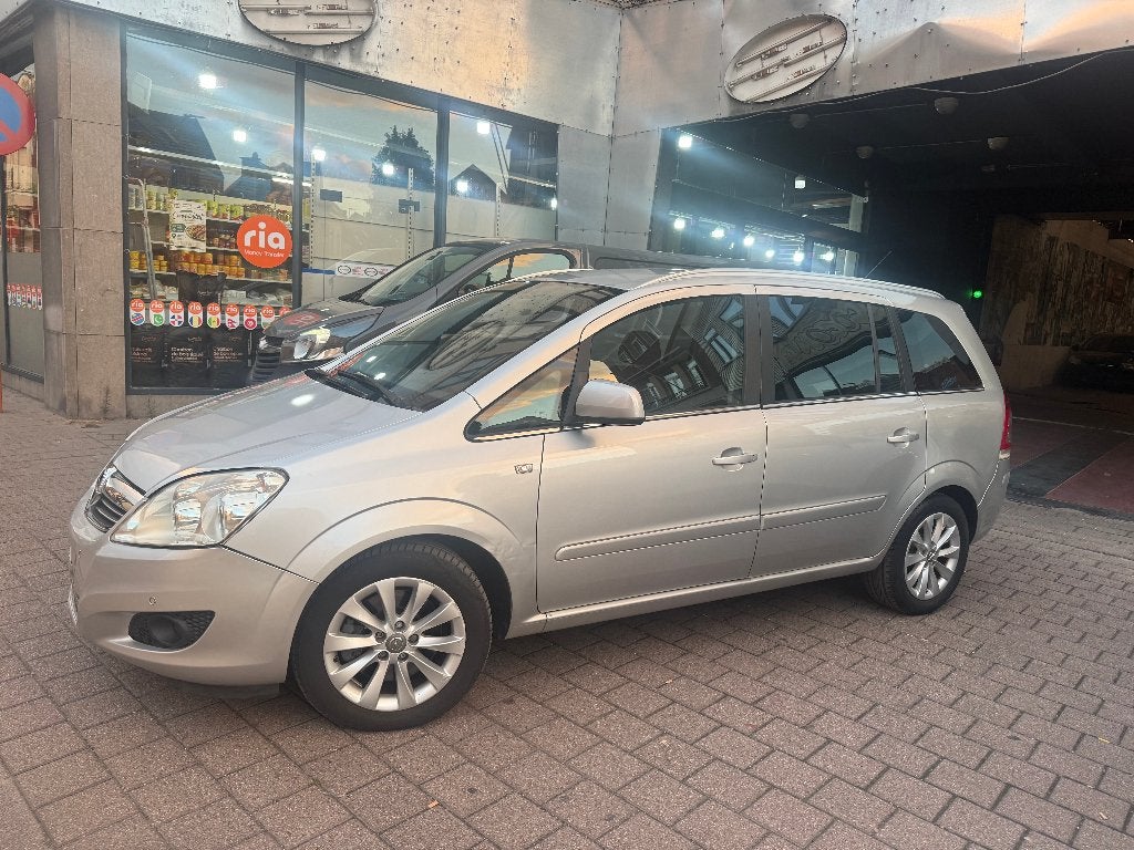 Opel Zafira 1.7 CDTi Eco FLEX Cosmo Euro 6 7 places, Autos, Argent ou Gris, Achat, Euro 6, Entreprise