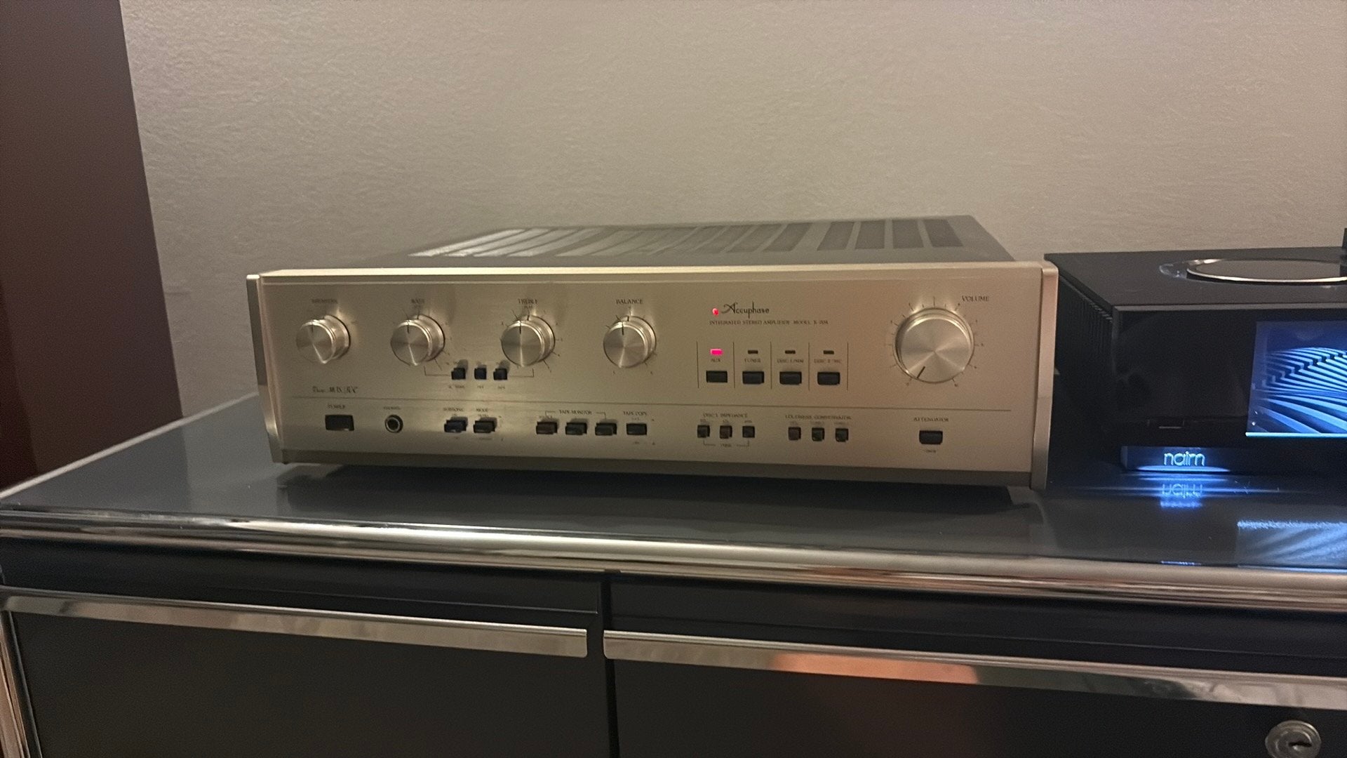 Accuphase e-204, TV, Hi-fi & Vidéo, Amplificateurs & Ampli-syntoniseurs, Enlèvement, Comme neuf