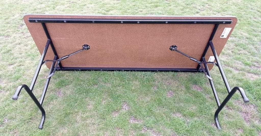 Partytafel 180 cm op 78 cm. Hoogte 74 cm., Ophalen, Gebruikt, Partytafel, Vijf personen of meer