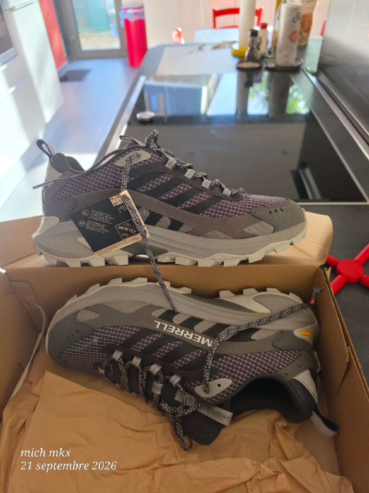 chaussure de marche merrell, Vêtements | Femmes, Chaussures de marche, Berrell, Beige, Comme neuf