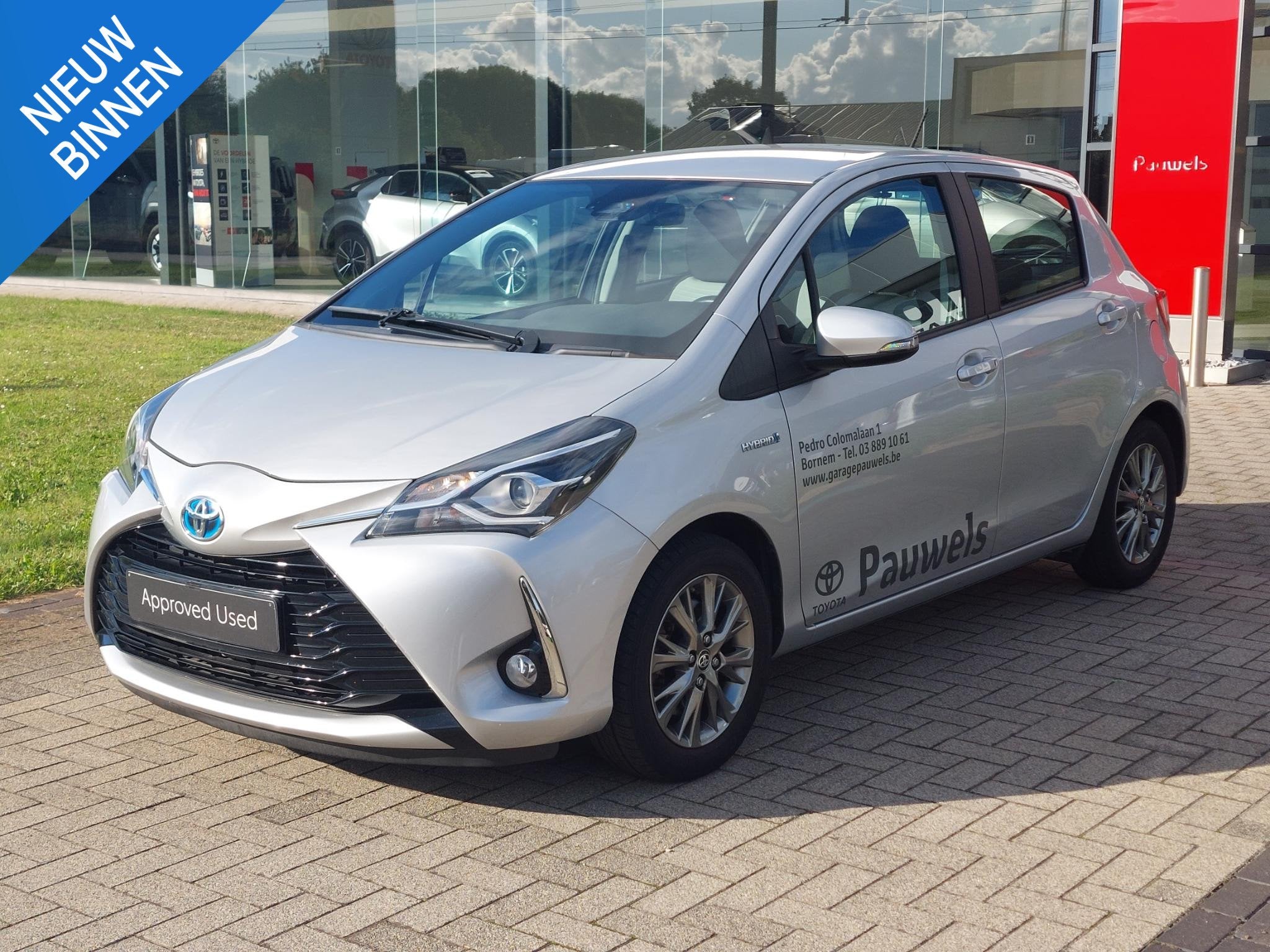 Toyota Yaris 1.5 Hybrid e-CVT Business Plus, Auto's, Toyota, 1160 kg, Gebruikt, Euro 6, https://public.car-pass.be/vhr/f8b0782c-e2d2-4072-b7b0-6f143065276f