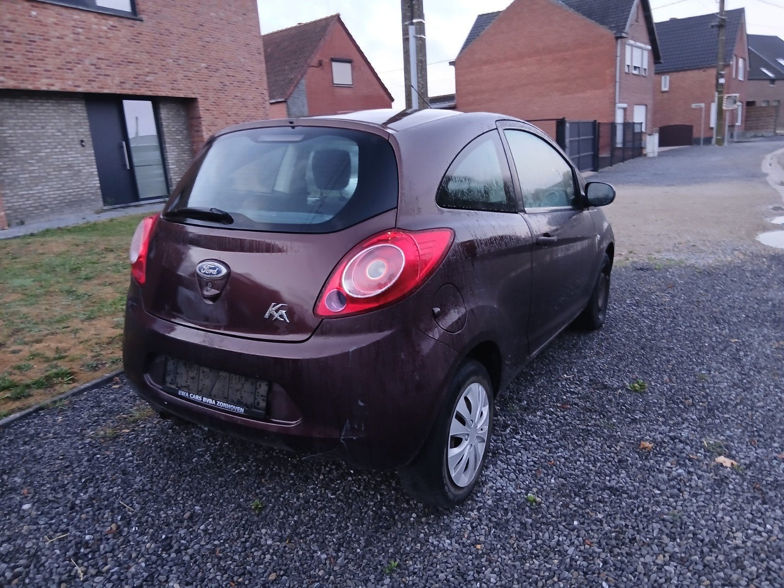 ford ka €300 ophalen schakelbak vast, Bedrijf, Benzine, Te koop