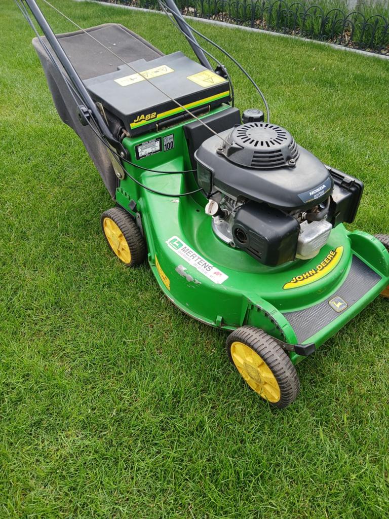 Grasmachine john deere zelftrekker, Tuin en Terras, Grasmaaiers, Opvangbak, Ophalen