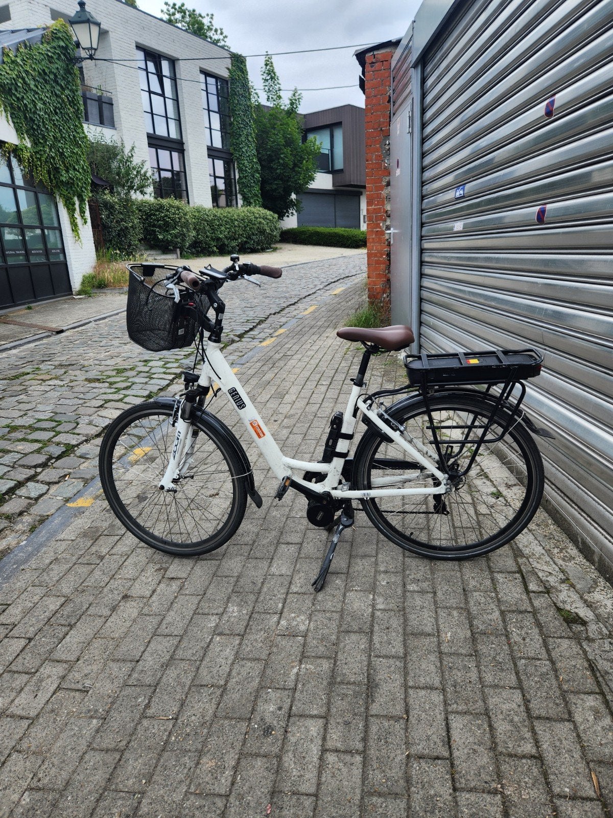 Vélo électrique avec accessoires, Enlèvement