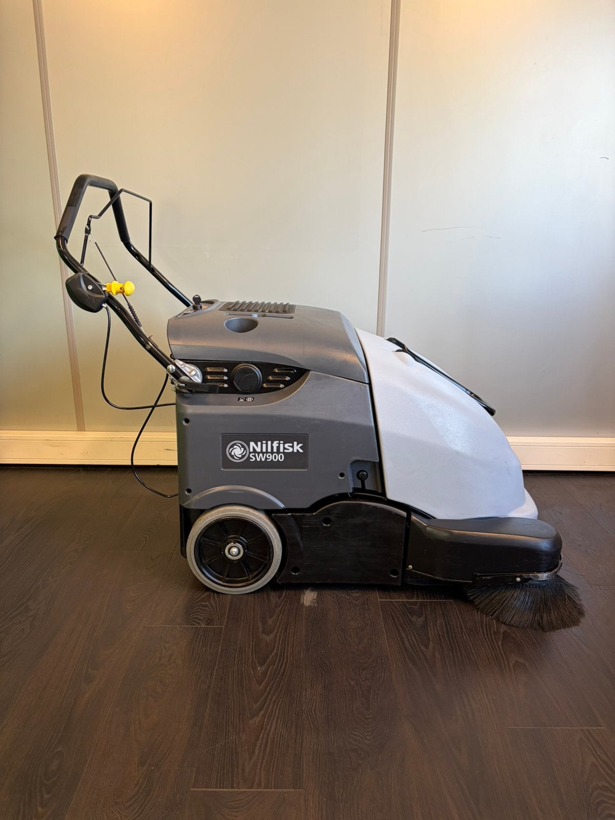 Veegmachine | Nilfisk SW900 | Binnen & Buiten, Enlèvement ou Envoi, Utilisé