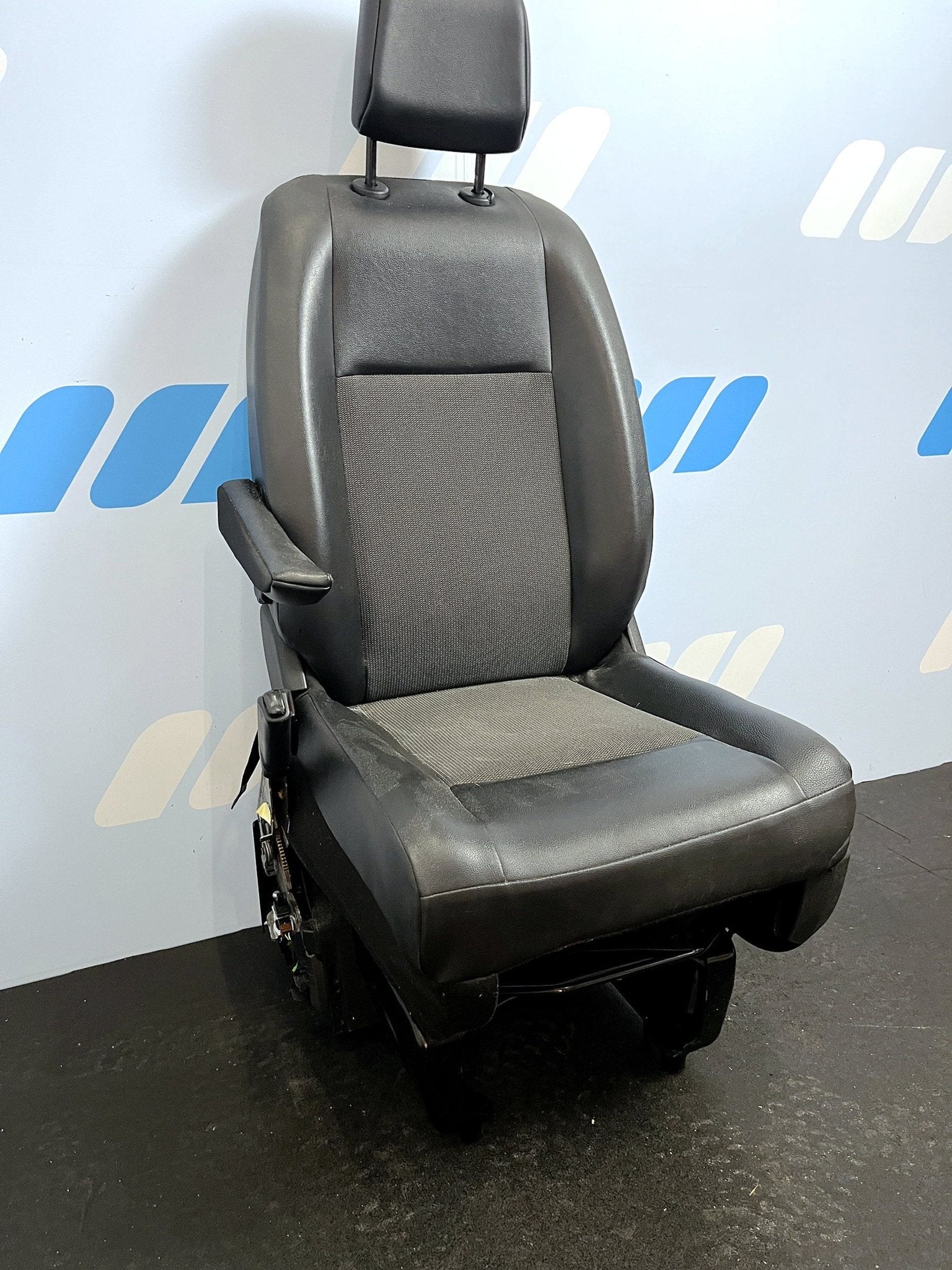 Siège conducteur avant gauche Peugeot Expert semi-cuir 16167, Autos : Pièces & Accessoires, -, Utilisé, -, -