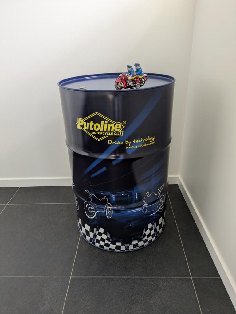 Olievat putoline motor en oils, Motos, Enlèvement