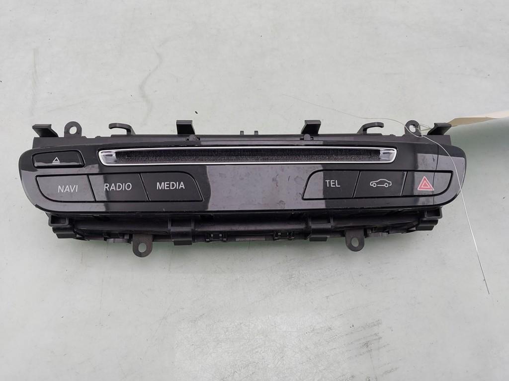 PANNEAU DE COMMANDE RADIO C (W205) (|A2059054601|), Utilisé, Mercedes-Benz