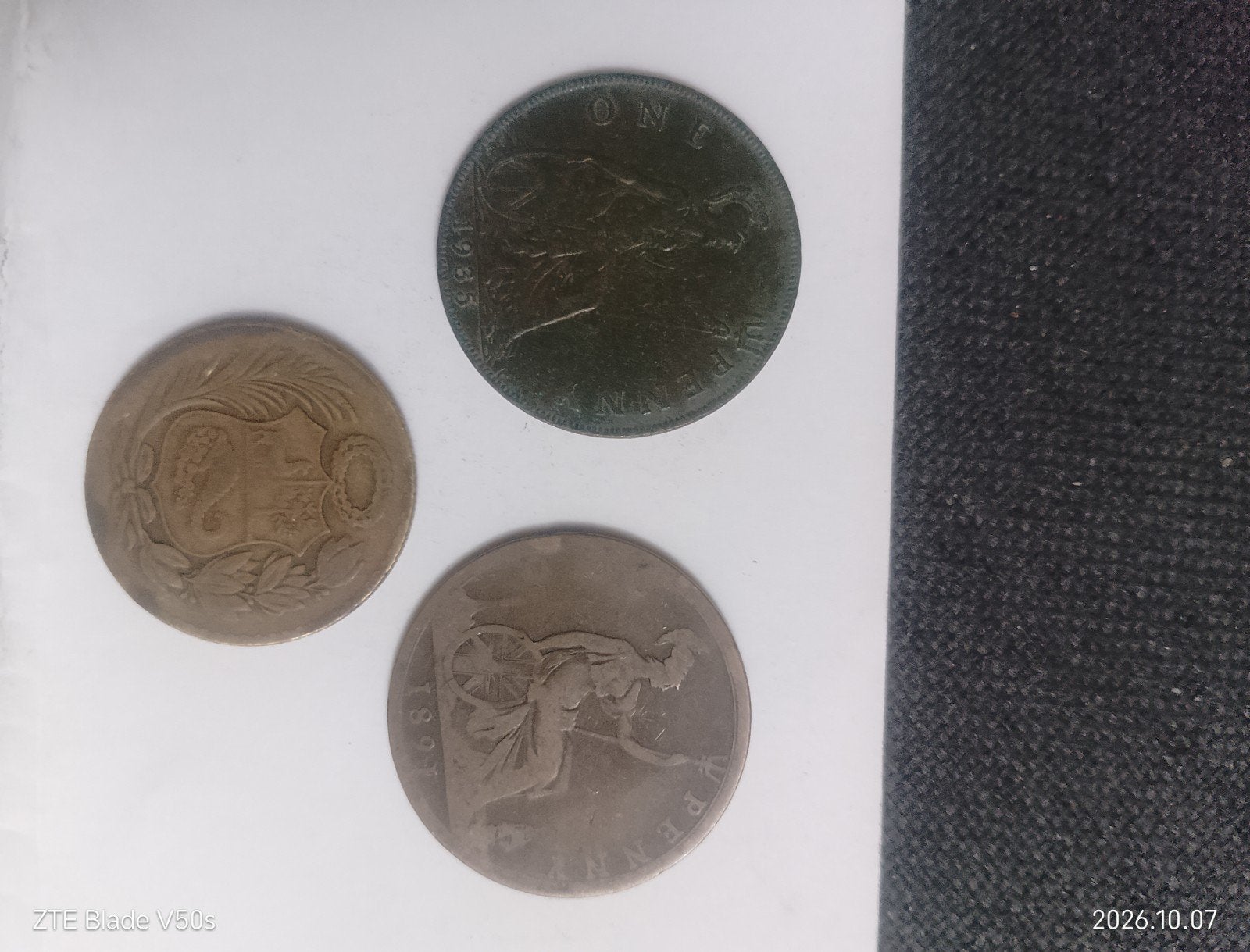 3 pièces internationales, Enlèvement ou Envoi