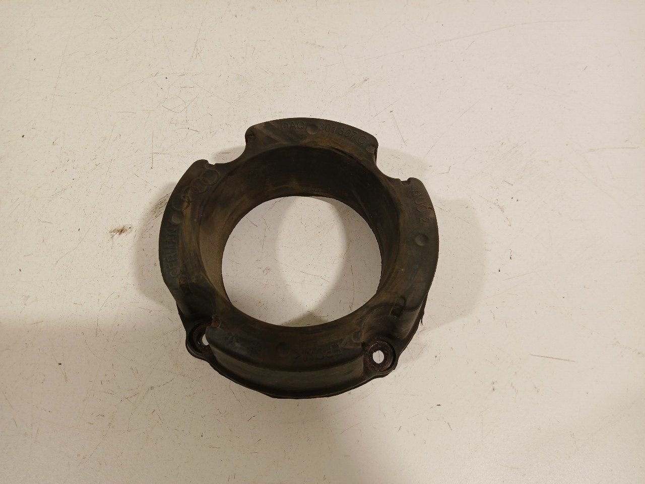 Trillingsdemper Porsche Cayenne, Onderdelen@venauto.nl, Van der Ven Autorecycling B.V., Gebruikt, Ettenseweg 76, 4706 PB Roosendaal, The Netherlands