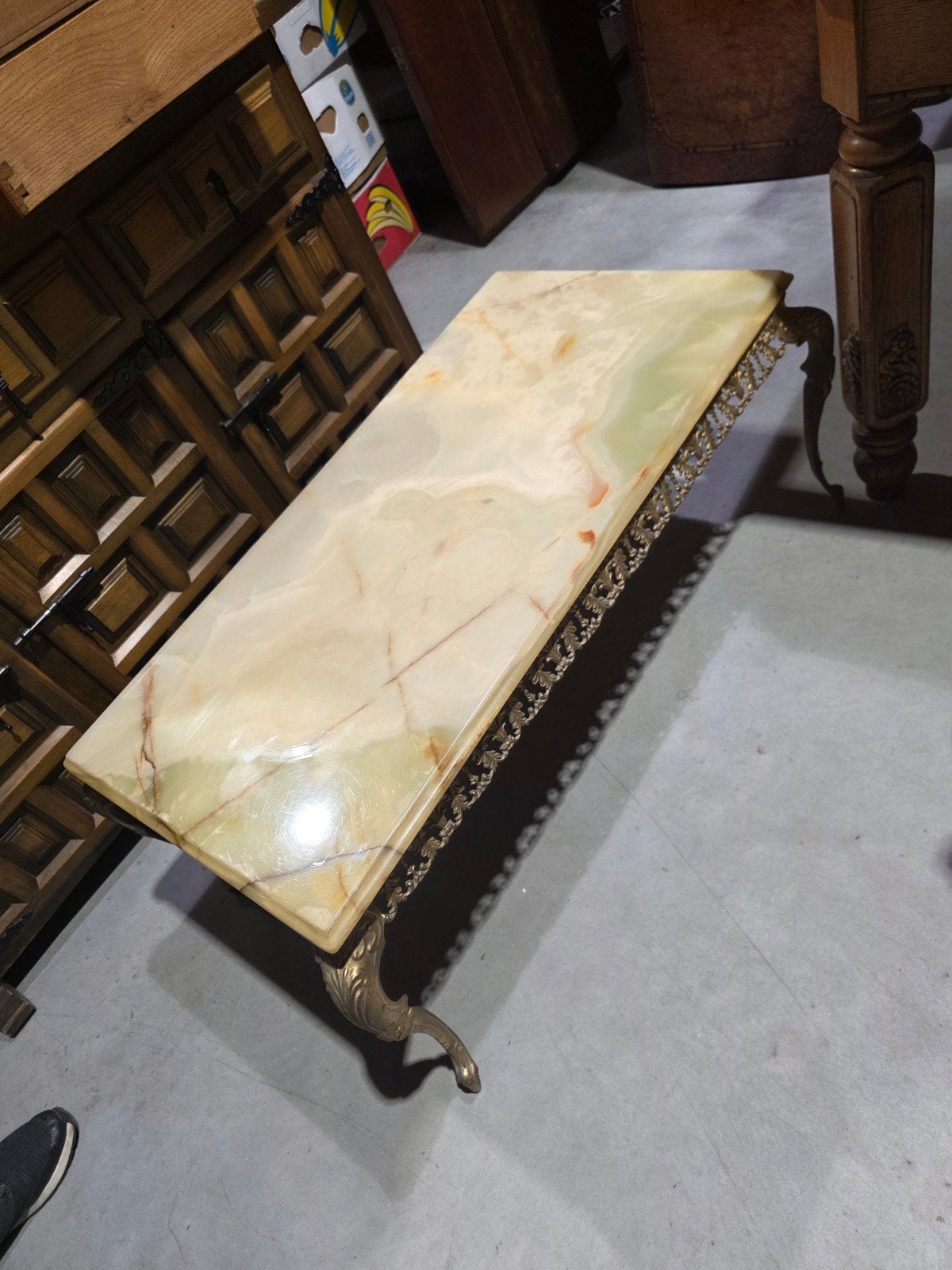 onyx salontafel, Ophalen