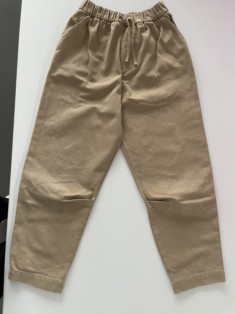 Pantalon marron ZARA taille 128, Enfants & Bébés, Vêtements enfant | Taille 128, Pantalon, Enlèvement ou Envoi, Comme neuf, Zara