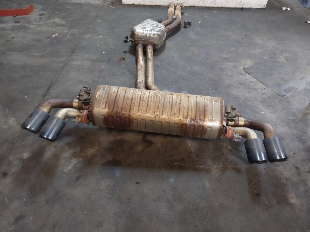 UITLAAT MIDDEN+EINDDEMPER Porsche Cayenne III (9YA), Auto-onderdelen, Dhr. J. Ham, Gebruikt, Administratie@autoham.nl, Porsche