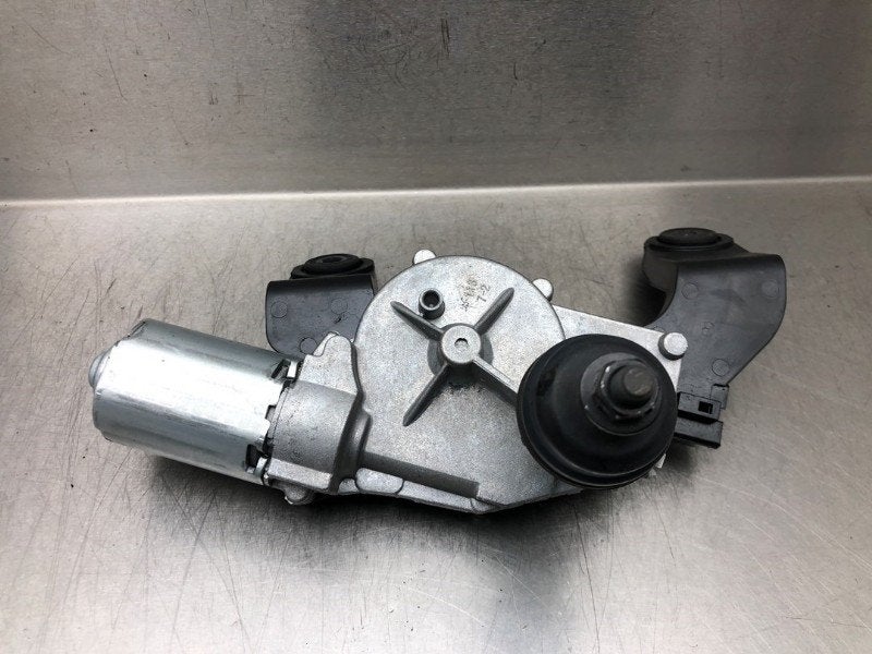 MOTEUR ESSUIE-GLACE ARRIÈRE Hyundai iX35 (LM), Robert Bosch AG, Utilisé, Hyundai, Robert-Bosch-Allee 1
74232  Abstatt, DE