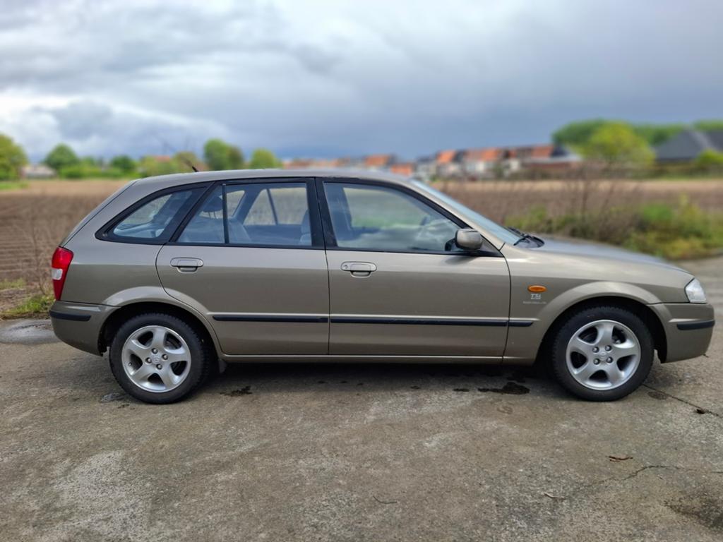 Mazda 323F essence 76000km, Achat, Entreprise, 5 portes, Berline