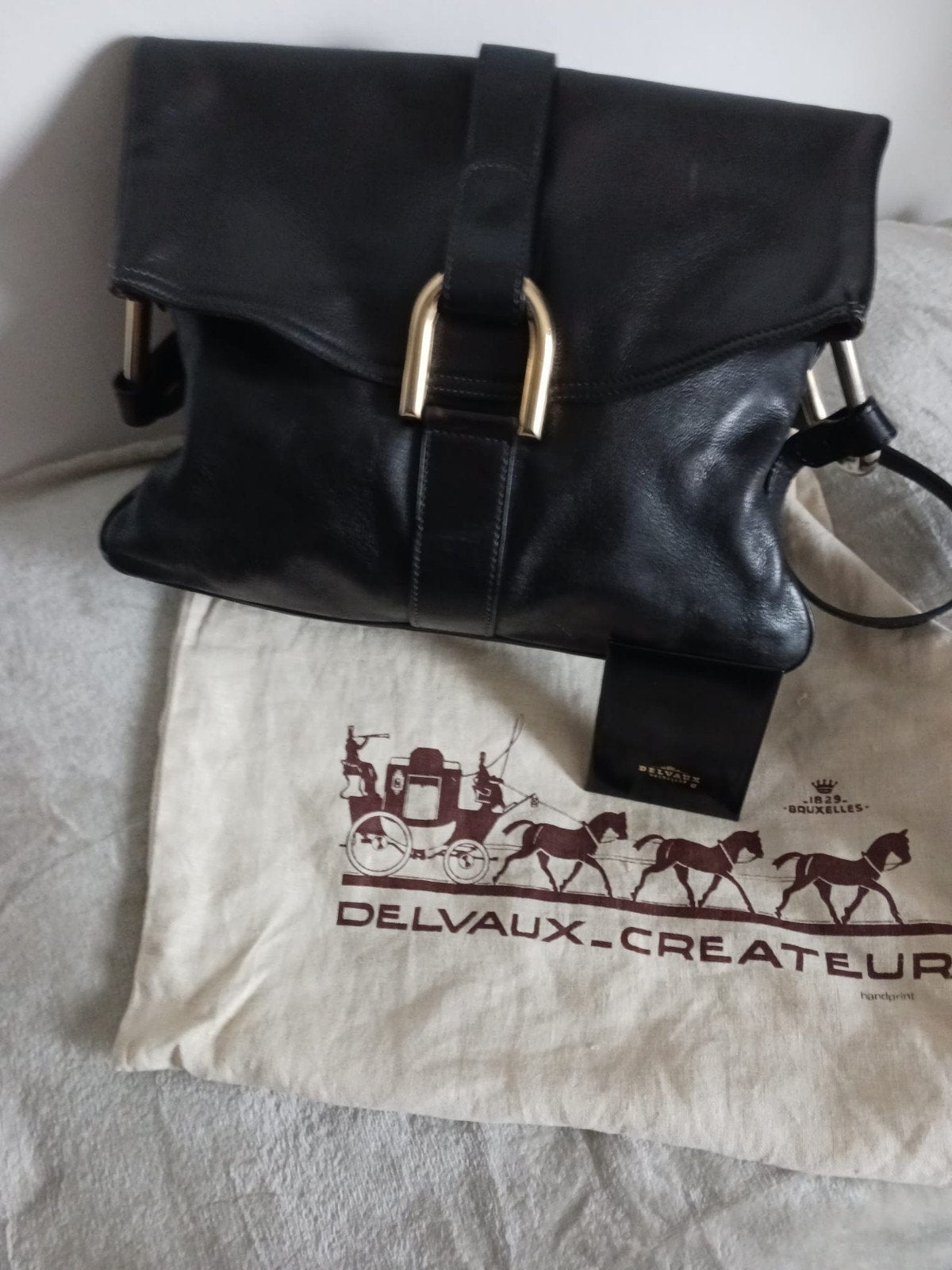 Sac Delvaux cuir noir avec sa housse vintage et son miroir D, Handtassen en Accessoires, Tassen | Damestassen, Ophalen, Zwart