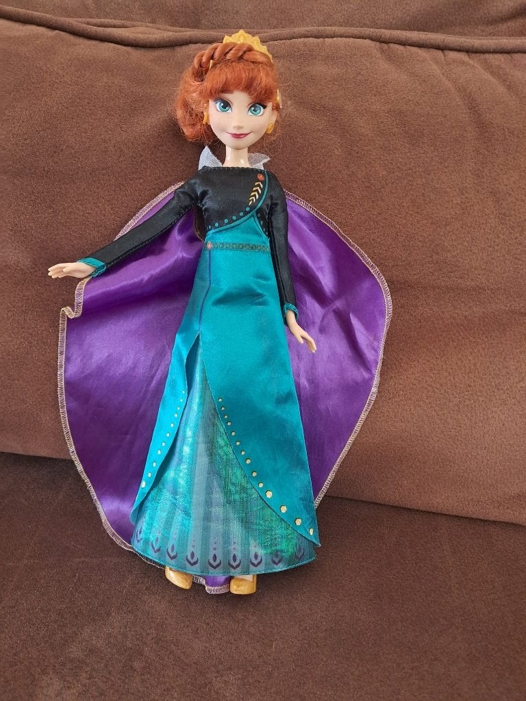 Disney Frozen 2 - Zingende Anna Pop (Hasbro), Enfants & Bébés, Jouets | Poupées, Utilisé, Autres types, Enlèvement