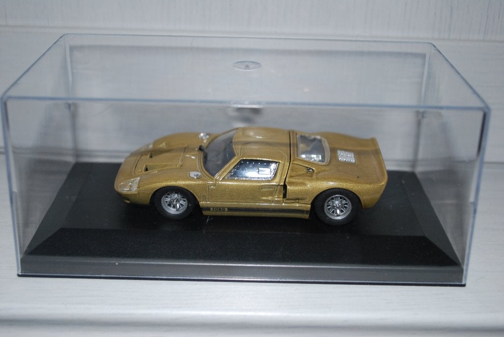 Voiture de route Ford GT40 Stradale couleur or échelle 1 43, Collections, Enlèvement ou Envoi, Neuf