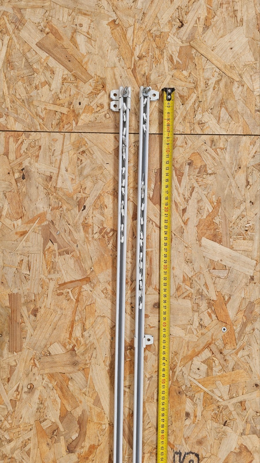 Rails de rideaux où tenture., Enlèvement