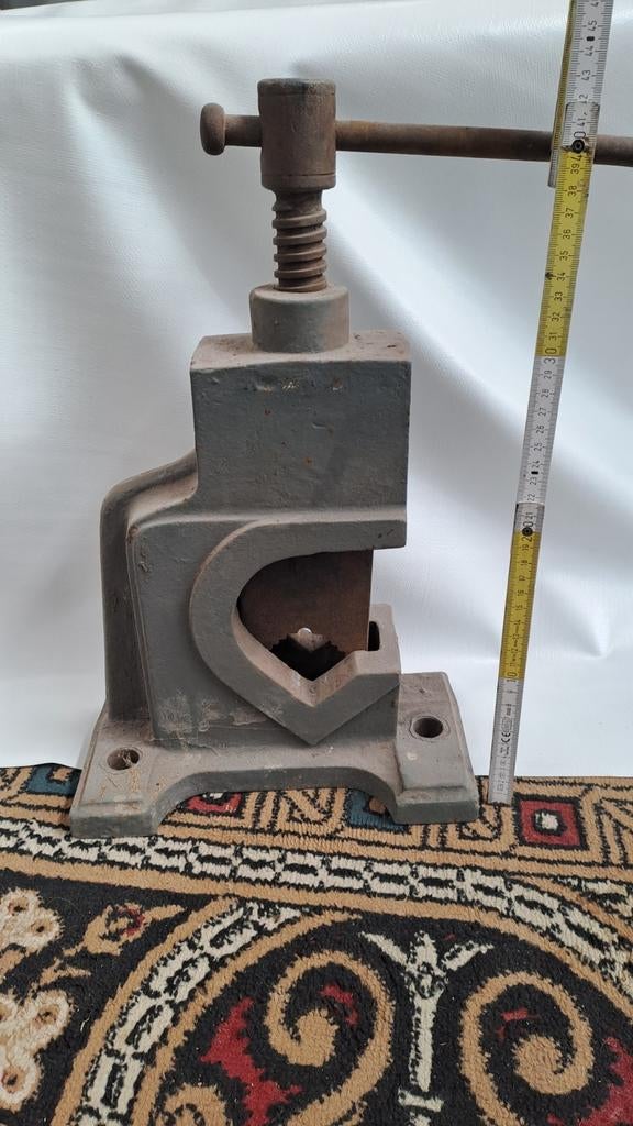 Grote zware buizen klemvijs profiel spanner, Ophalen