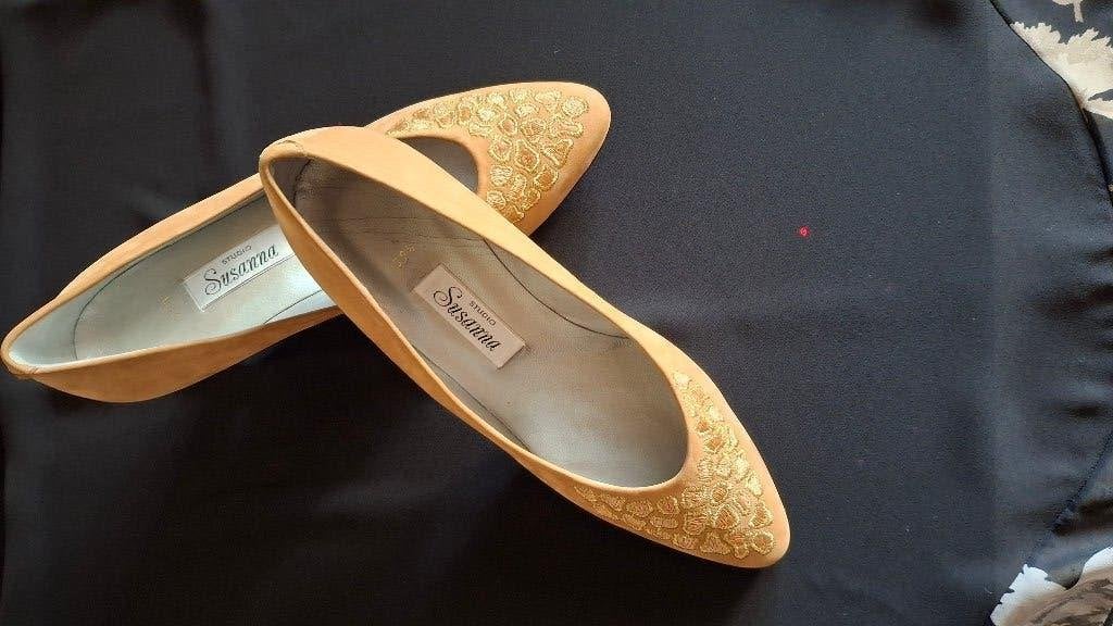 NIEUW!!! Lederen damesschoenen (maat 39,5)., Ophalen, Nieuw