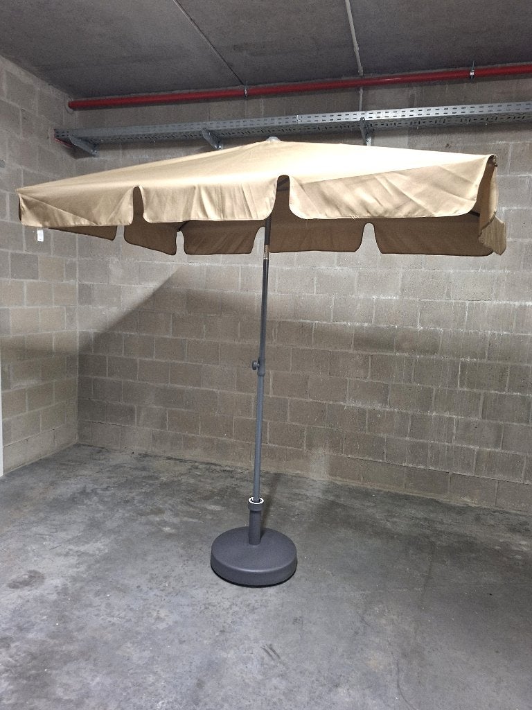 Terras Parasol , rechthoekig 200x125 met voet, Tuin en Terras, Ophalen, Verstelbaar, Zo goed als nieuw, 1 tot 2 meter