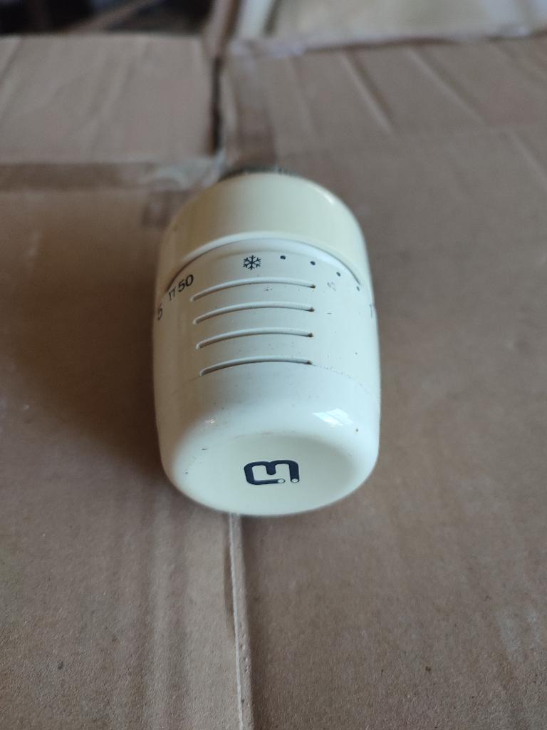 Thermostatische radiatorkranen € 10/stuk, Enlèvement ou Envoi, Utilisé